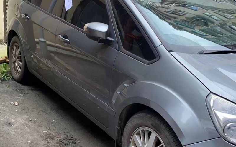 首鋼貴陽(yáng)特殊鋼有限責(zé)任公司工會(huì)持有的福特商務(wù)車轉(zhuǎn)讓(五次掛牌)