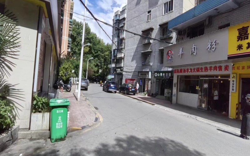 貴州省機關事務管理局國有資產(chǎn)管理服務中心貴陽市南明區(qū)南浦路63號江南苑負1層門面招租