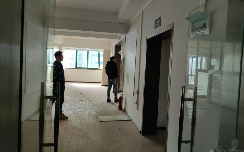 貴州省機關(guān)事務(wù)管理局國有資產(chǎn)管理服務(wù)中心貴陽市云巖區(qū)延安中路1號振華科技大廈B棟16層招租